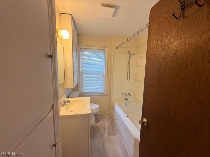 2042 13th Street SW, Unit 2, Cuyahoga Falls, OH 44223 Photo 16