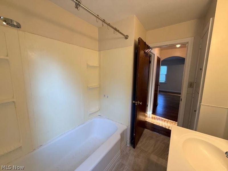 2042 13th Street SW, Unit 2, Cuyahoga Falls, OH 44223 Photo 17