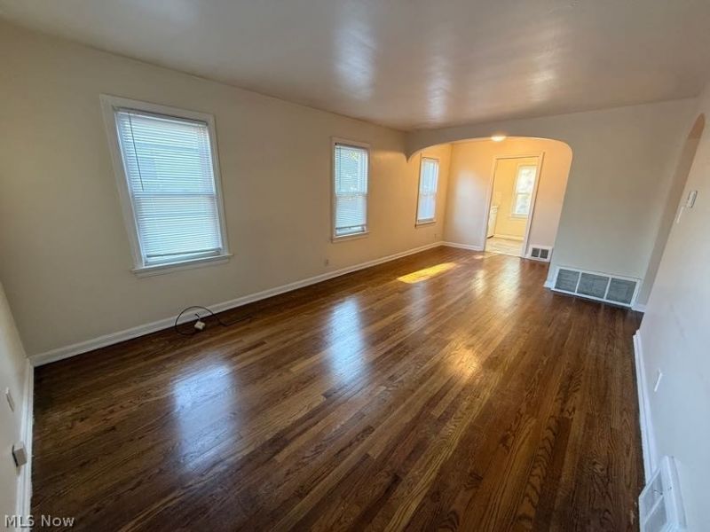 2042 13th Street SW, Unit 2, Cuyahoga Falls, OH 44223 Photo 4