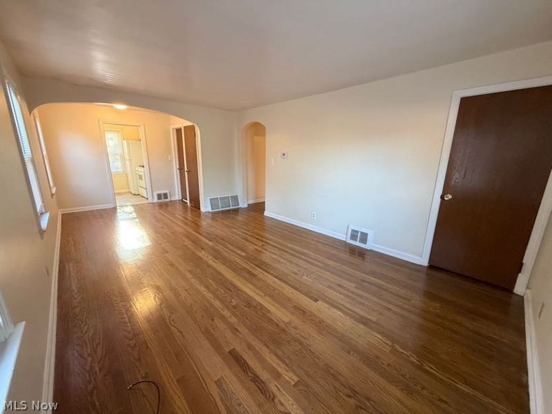 2042 13th Street SW, Unit 2, Cuyahoga Falls, OH 44223 Photo 5