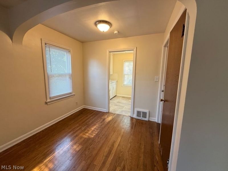 2042 13th Street SW, Unit 2, Cuyahoga Falls, OH 44223 Photo 7