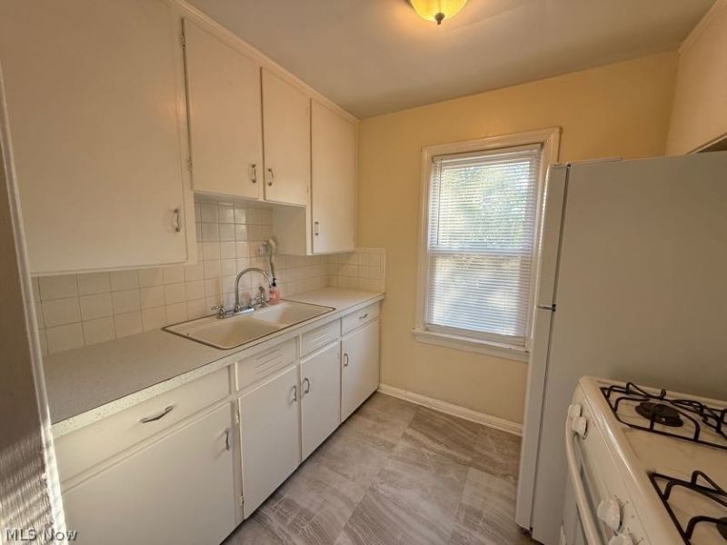 2042 13th Street SW, Unit 2, Cuyahoga Falls, OH 44223 Photo 8