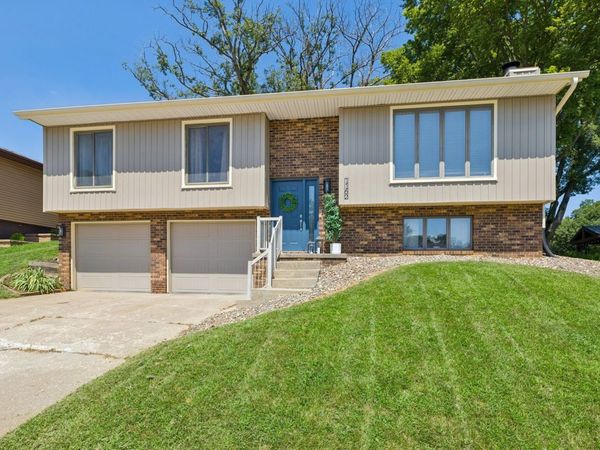 1162 33rd St Court , Moline, IL 61265