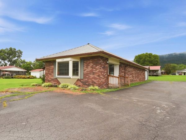 13329 Tennessee 28 , Whitwell, TN 37397