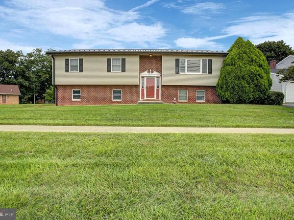 517 N N MORRIS STREET, SHIPPENSBURG, PA 17257