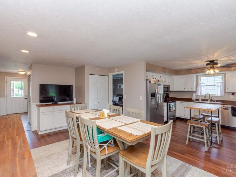 7847 Lockport Boulevard, Centerville, OH 45459 Photo 6