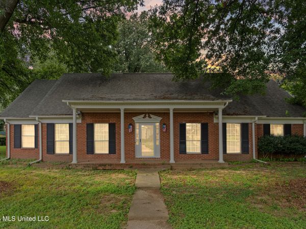 8619 Chesterfield Drive, Southaven, MS 38671