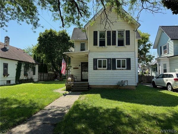 272 Vandervoort Street , North Tonawanda, NY 14120
