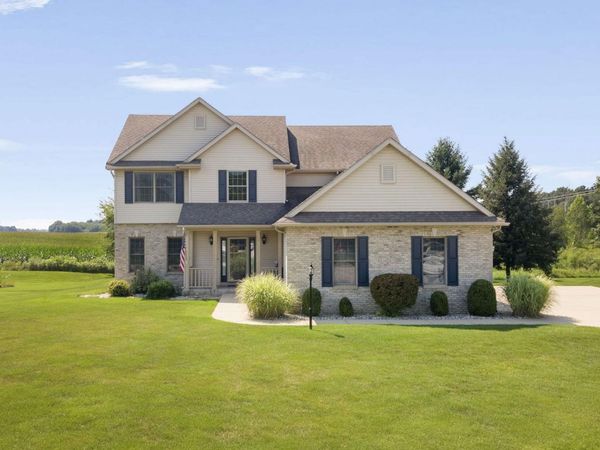 51251 Windy Willow Court, South Bend, IN 46628