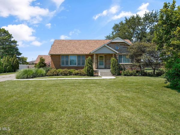 610 N Fostoria Road, Northwood, OH 43619