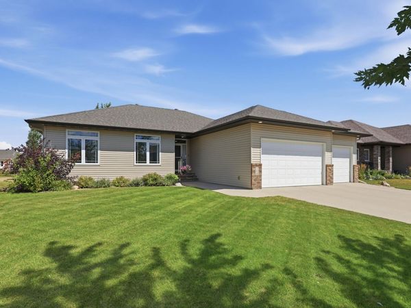 168 30th Avenue E, West Fargo, ND 58078