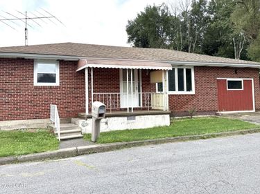 50 Center Street, McAdoo, PA 18237