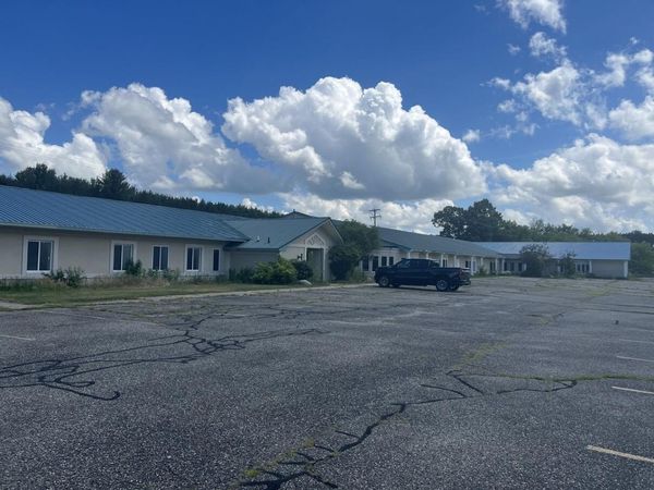 1380 E Main Street, Edmore, MI 48829
