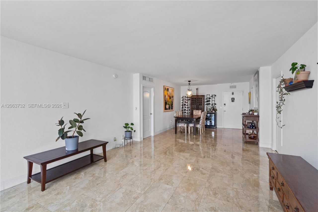 3140 S Ocean Dr, Unit 911, Hallandale Beach, FL 33009 Photo