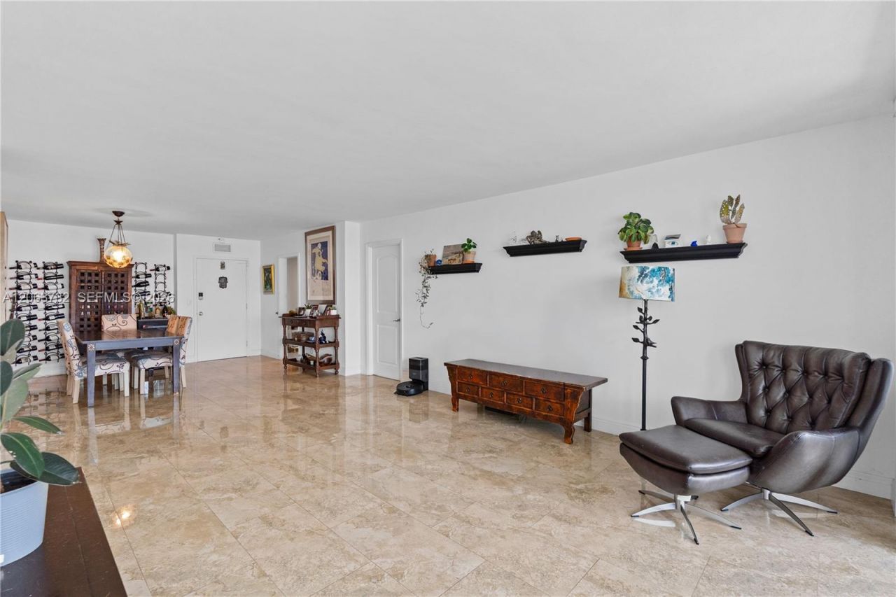 3140 S Ocean Dr, Unit 911, Hallandale Beach, FL 33009 Photo