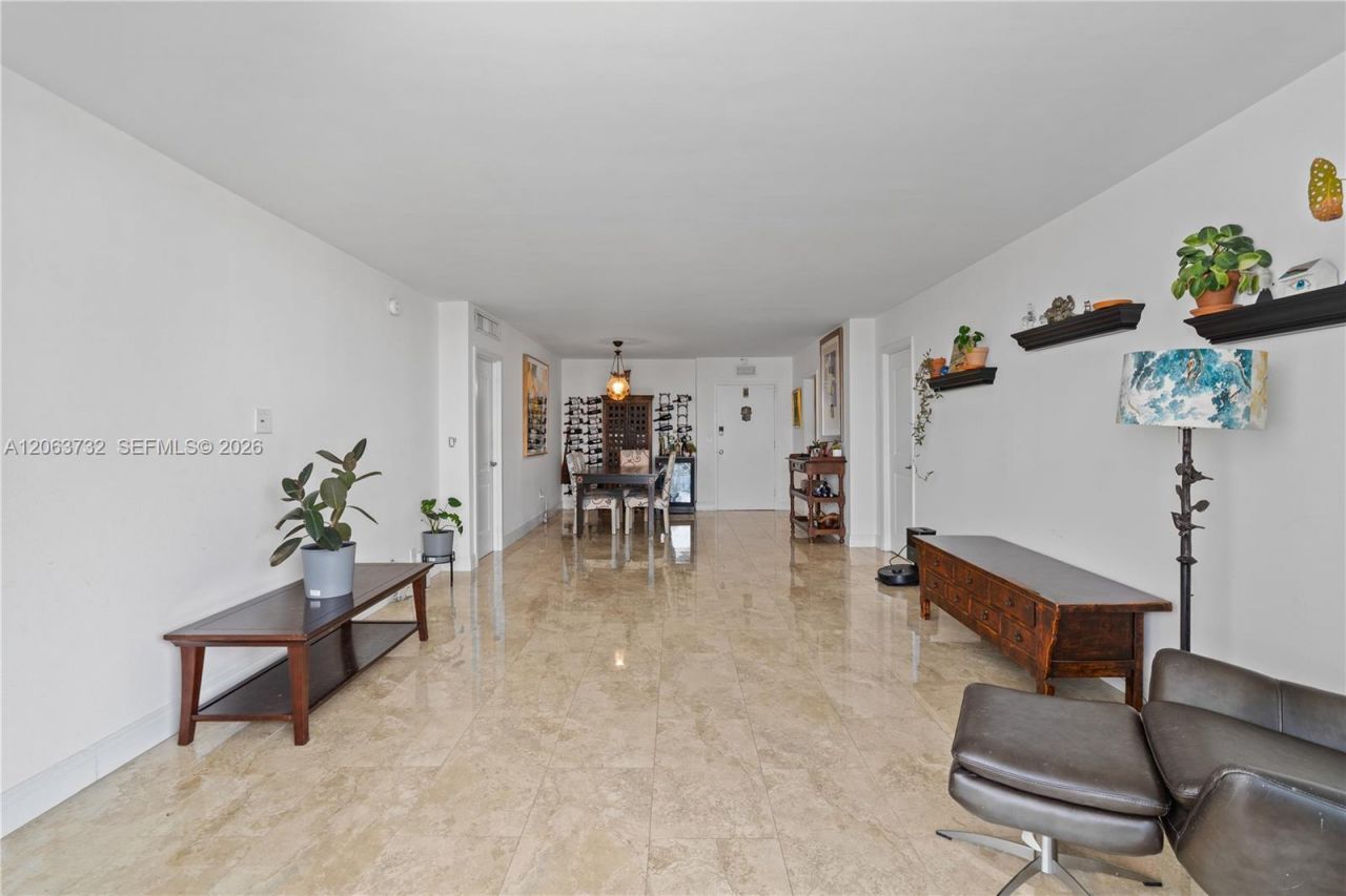 3140 S Ocean Dr, Unit 911, Hallandale Beach, FL 33009 Photo