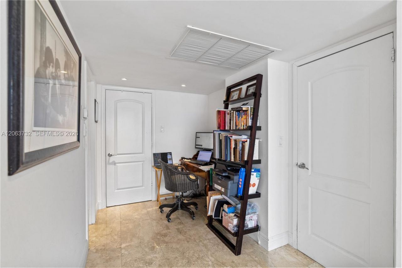 3140 S Ocean Dr, Unit 911, Hallandale Beach, FL 33009 Photo