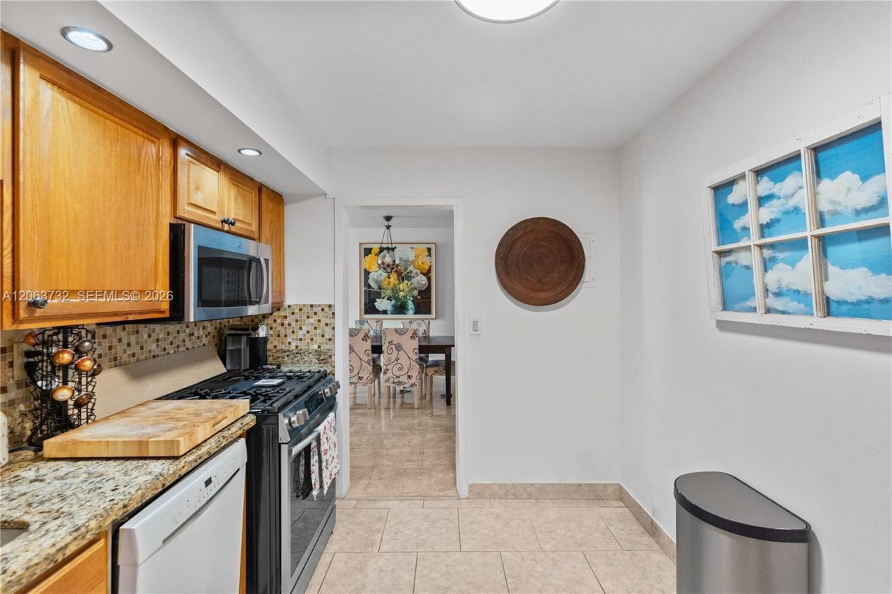 3140 S Ocean Dr, Unit 911, Hallandale Beach, FL 33009 Photo