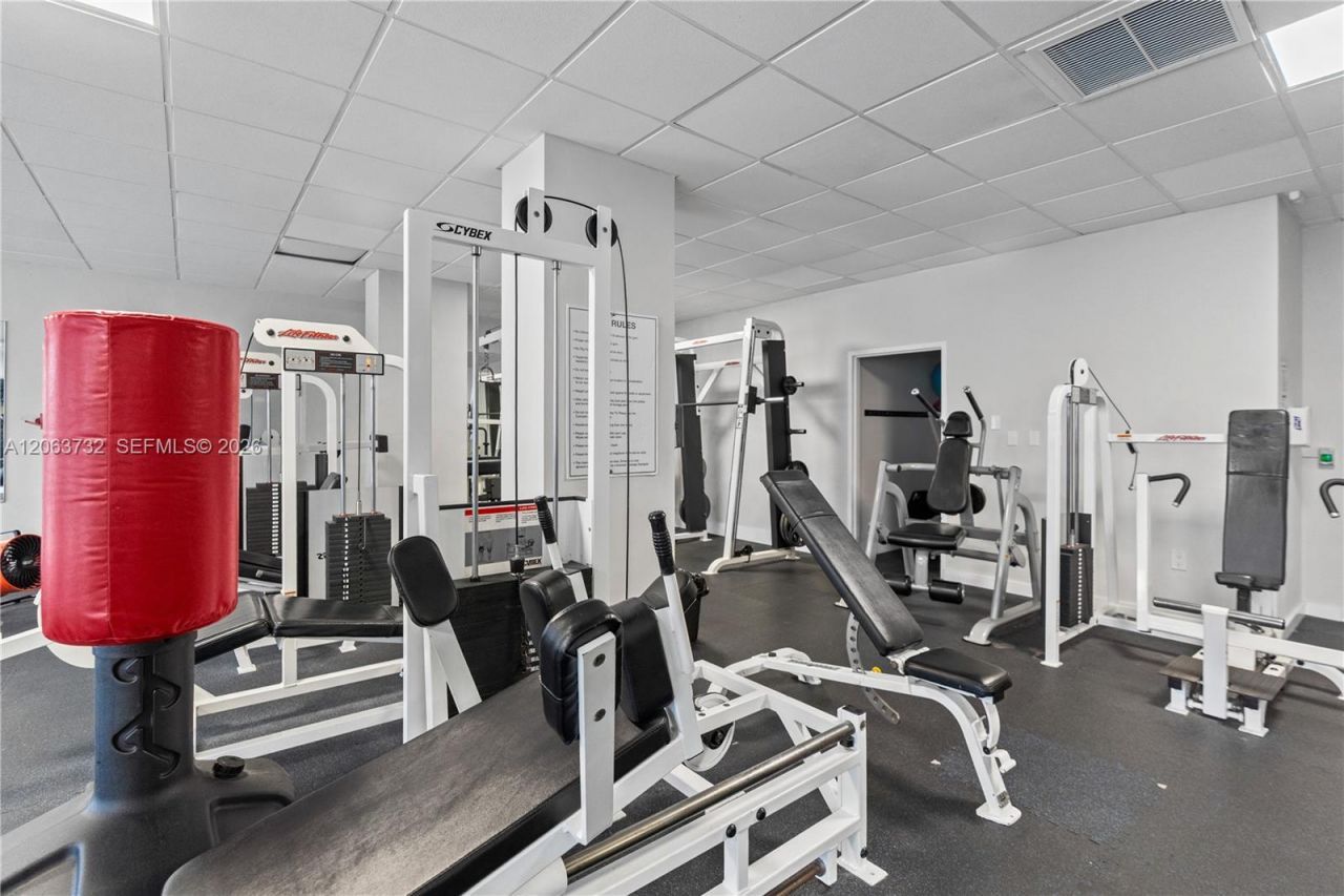 3140 S Ocean Dr, Unit 911, Hallandale Beach, FL 33009 Photo