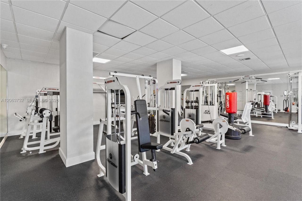 3140 S Ocean Dr, Unit 911, Hallandale Beach, FL 33009 Photo