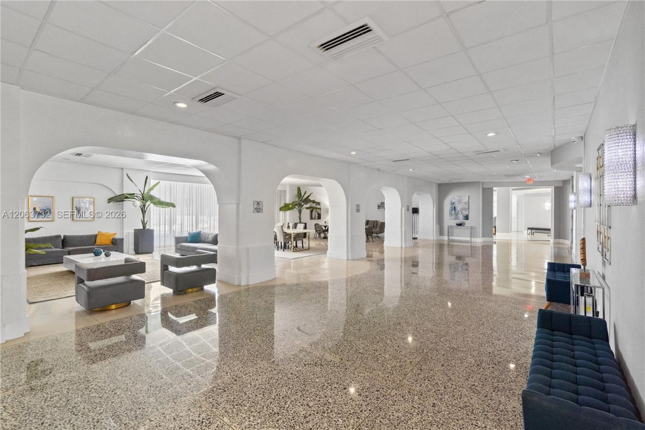 3140 S Ocean Dr, Unit 911, Hallandale Beach, FL 33009 Photo