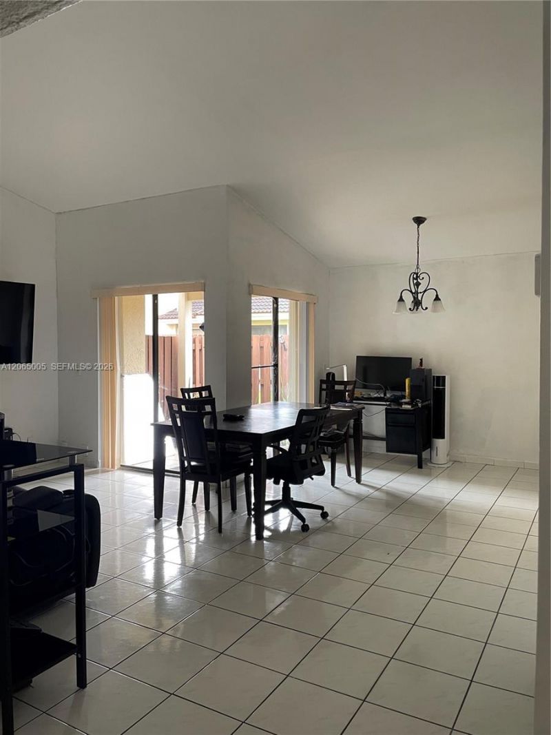 6547 NW 170th Ter, Hialeah, FL 33015 Photo