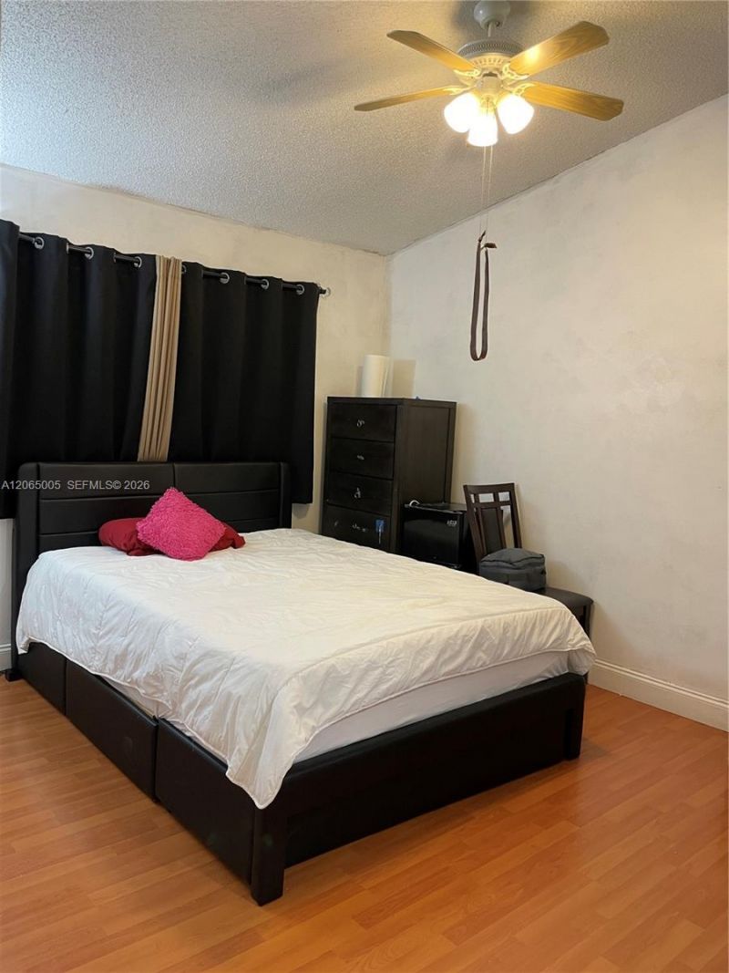 6547 NW 170th Ter, Hialeah, FL 33015 Photo