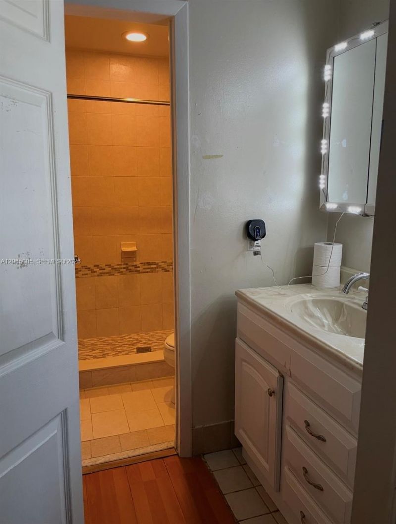 6547 NW 170th Ter, Hialeah, FL 33015 Photo
