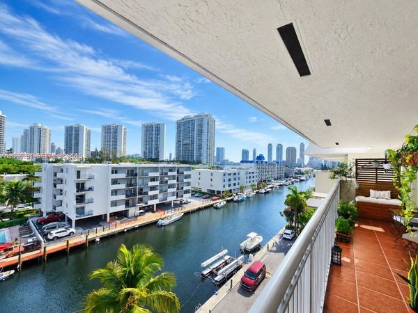 3601 NE 170th St, Unit 605, North Miami Beach, FL 33160