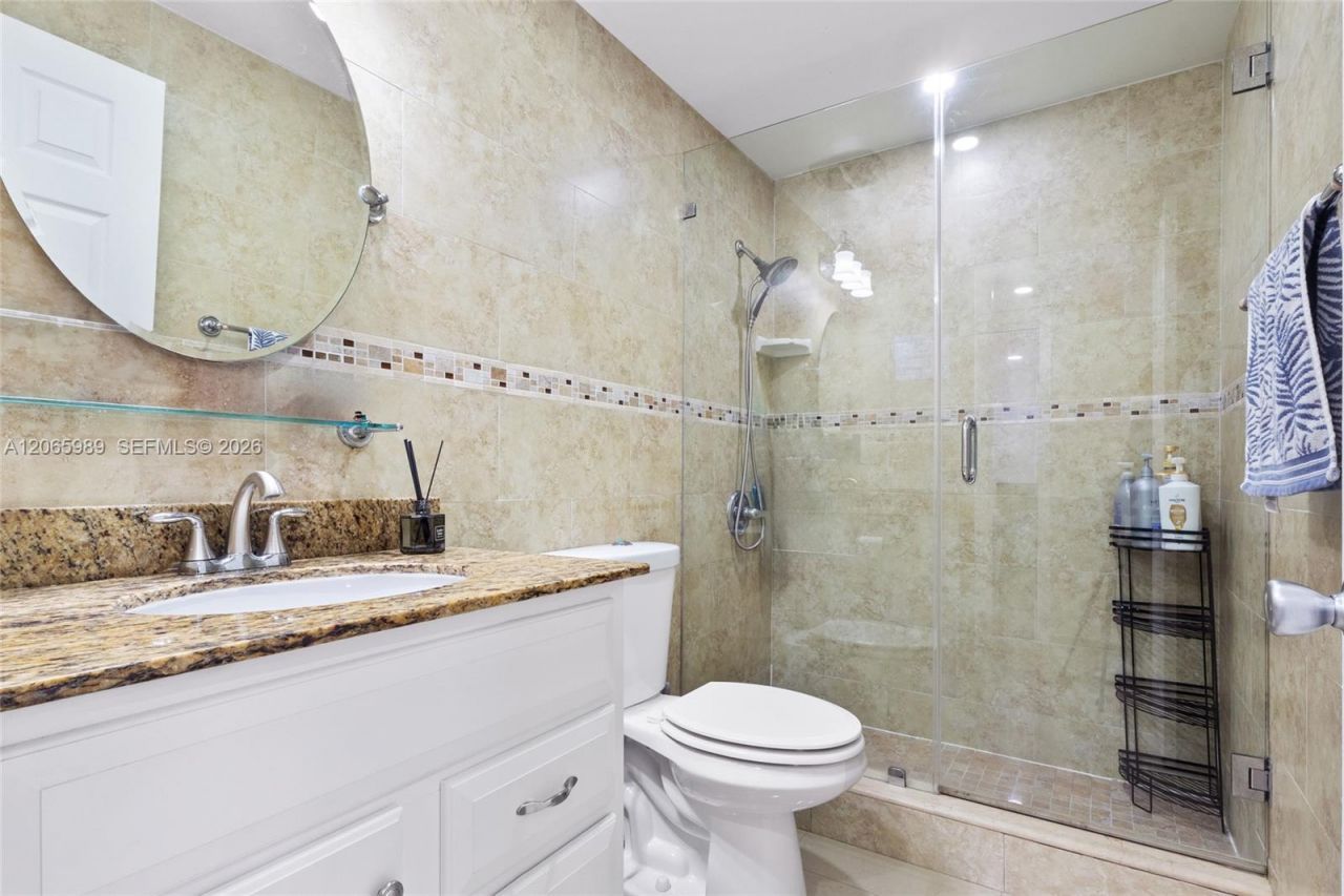 5665 W 20th Ave , Unit 212, Hialeah, FL 33012 Photo