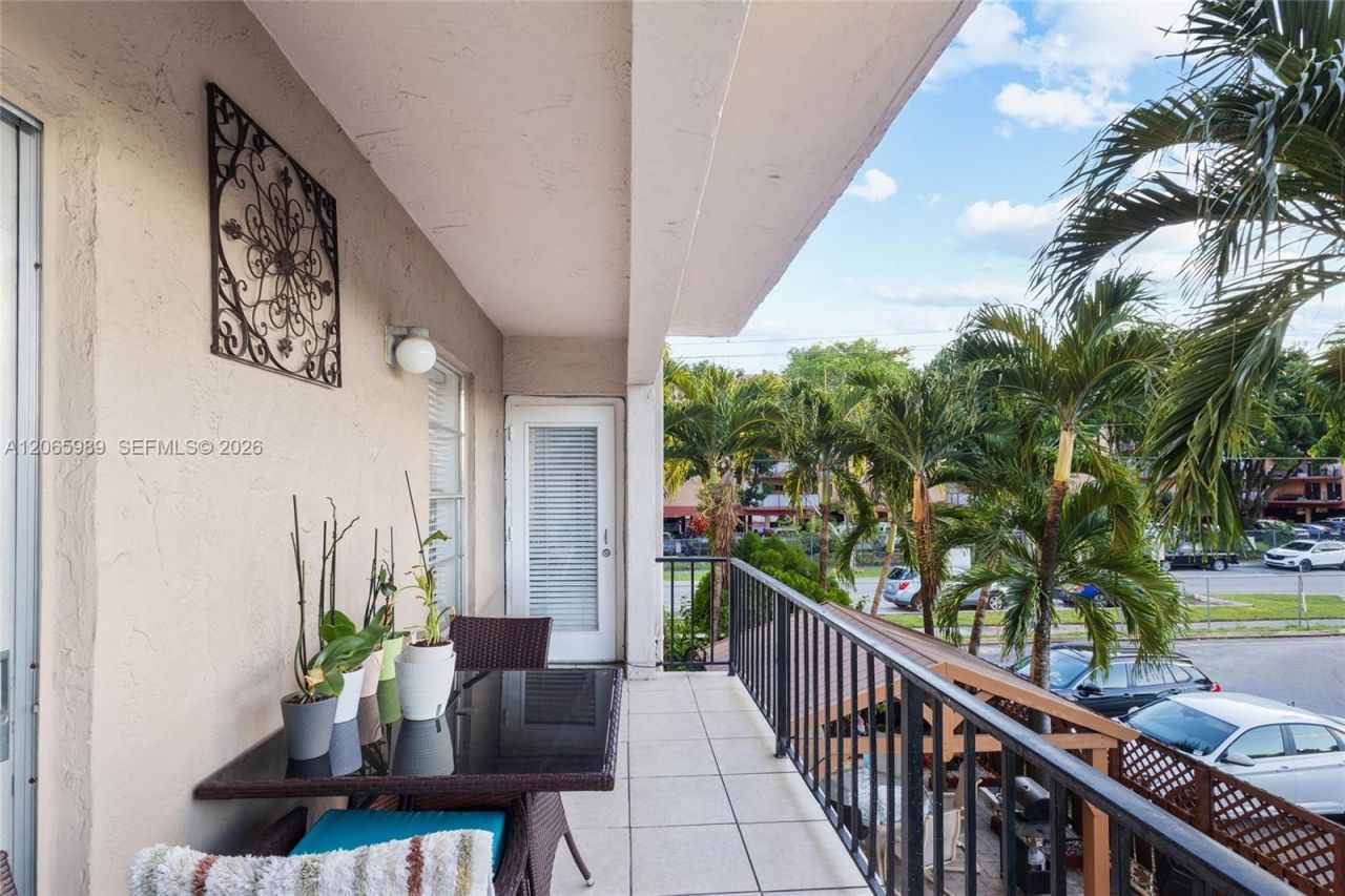 5665 W 20th Ave , Unit 212, Hialeah, FL 33012 Photo