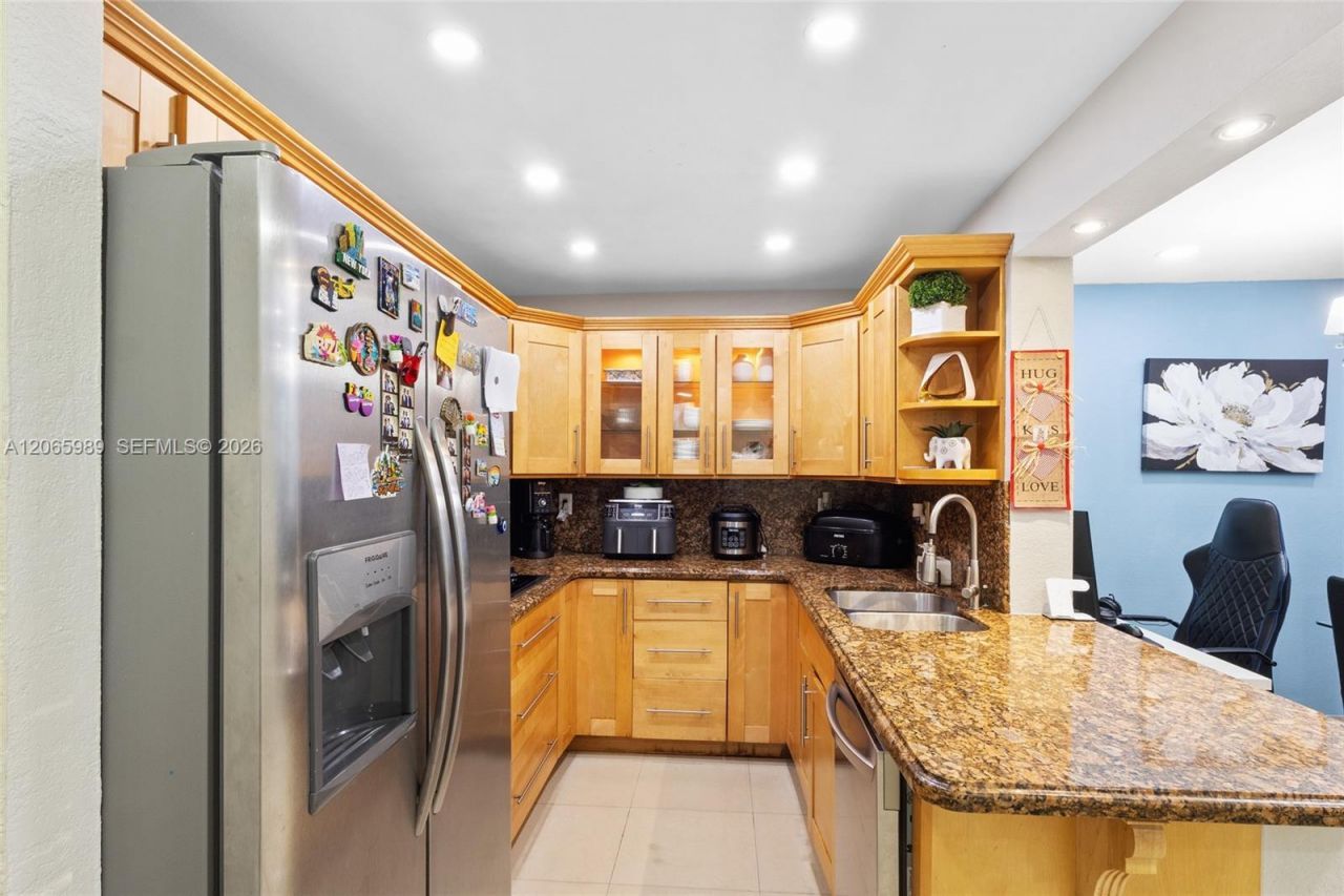 5665 W 20th Ave , Unit 212, Hialeah, FL 33012 Photo