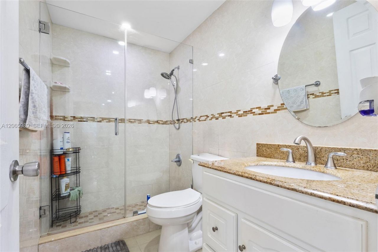 5665 W 20th Ave , Unit 212, Hialeah, FL 33012 Photo