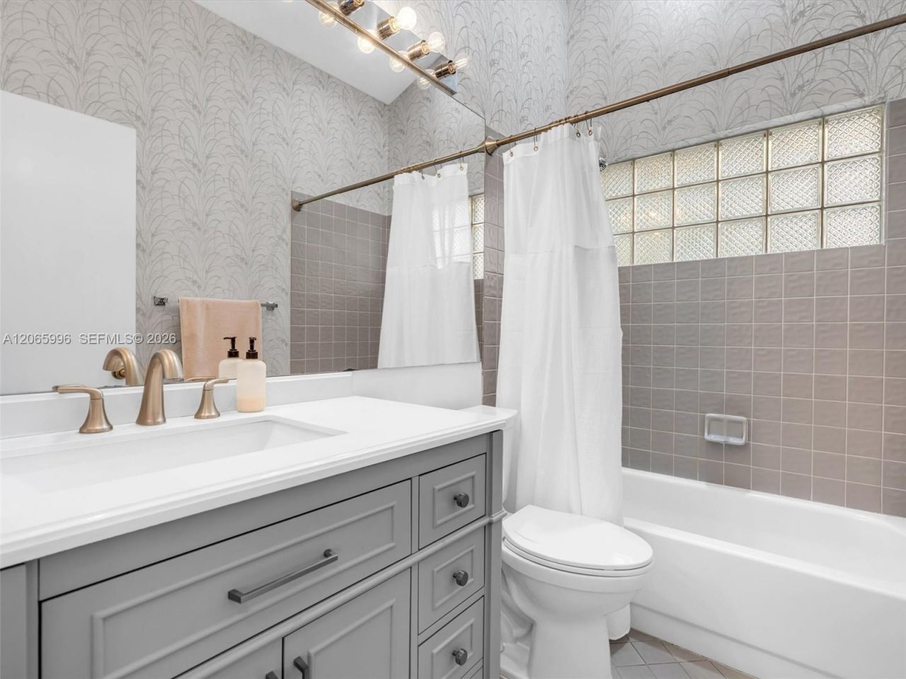 629 Spinnaker, Weston, FL 33326 Photo