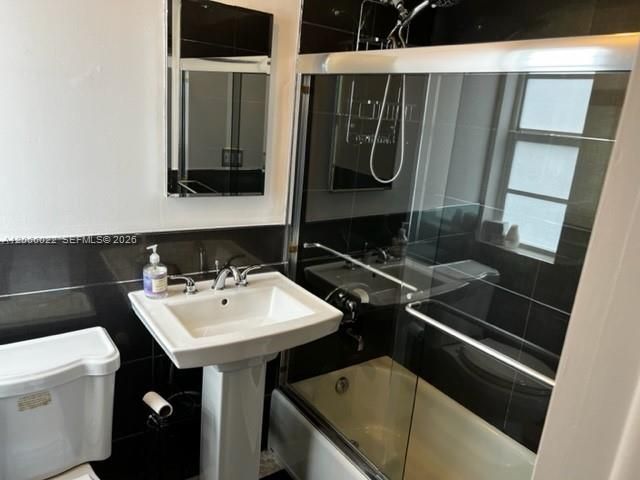 3900 N Meridian Ave , Unit 4, Miami Beach, FL 33140 Photo