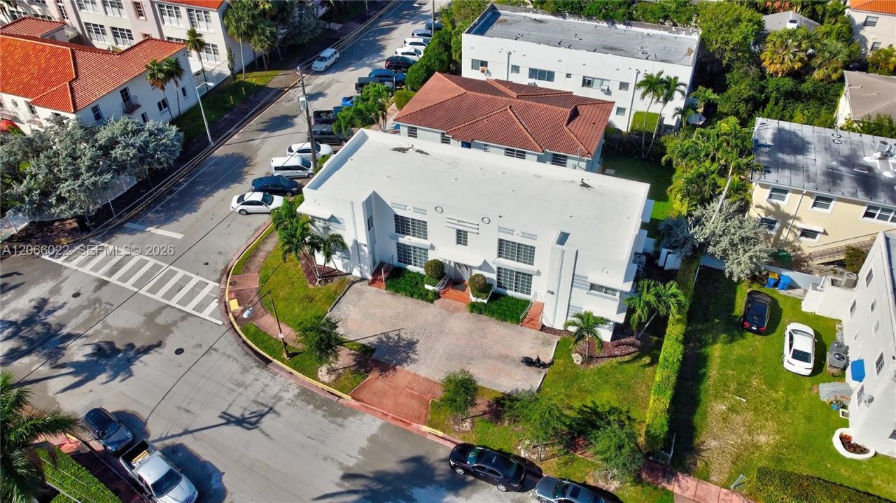 3900 N Meridian Ave , Unit 4, Miami Beach, FL 33140 Photo