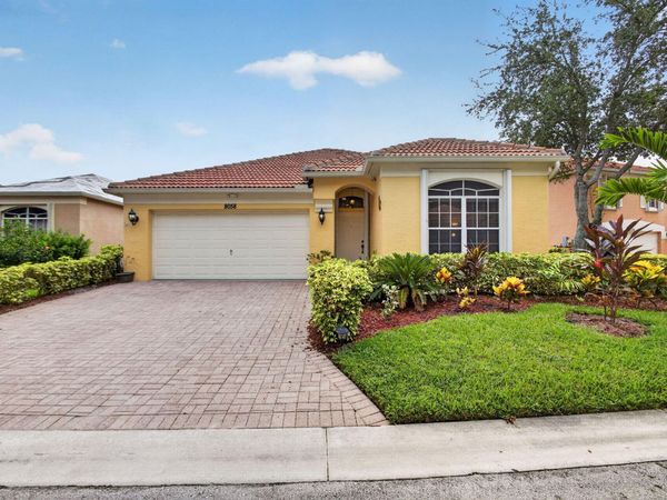 8058 Via Hacienda, Riviera Beach, FL 33418