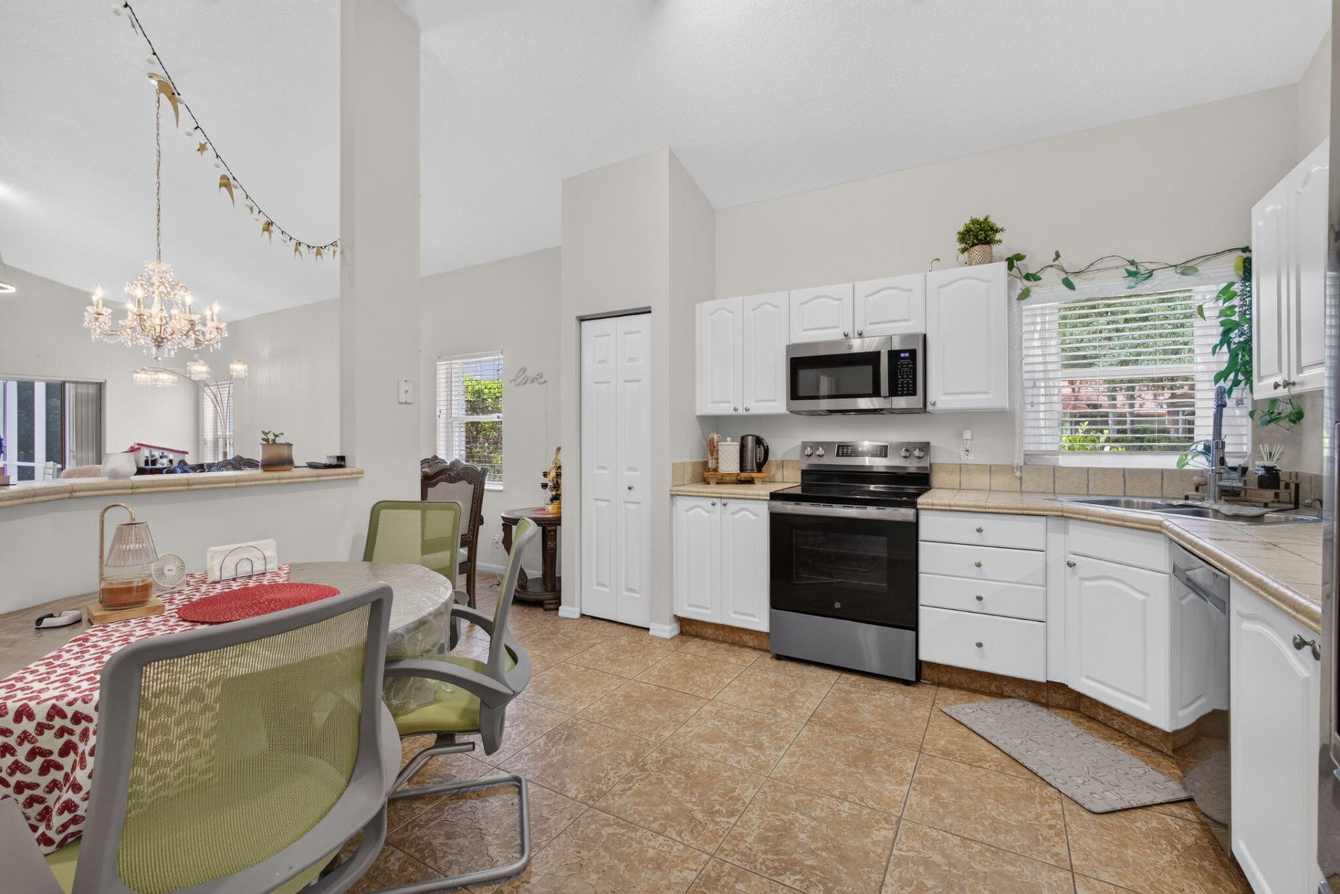 8058 Via Hacienda, Riviera Beach, FL 33418 Photo