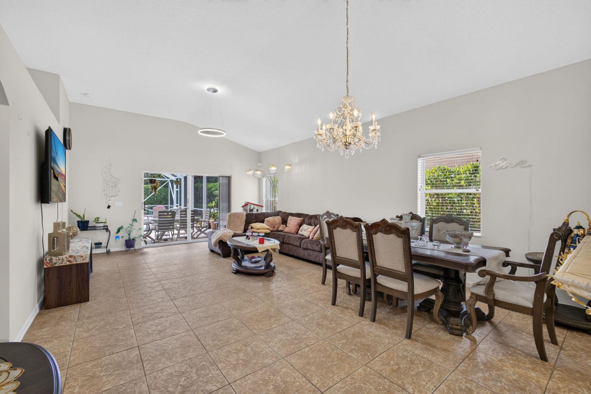 8058 Via Hacienda, Riviera Beach, FL 33418 Photo