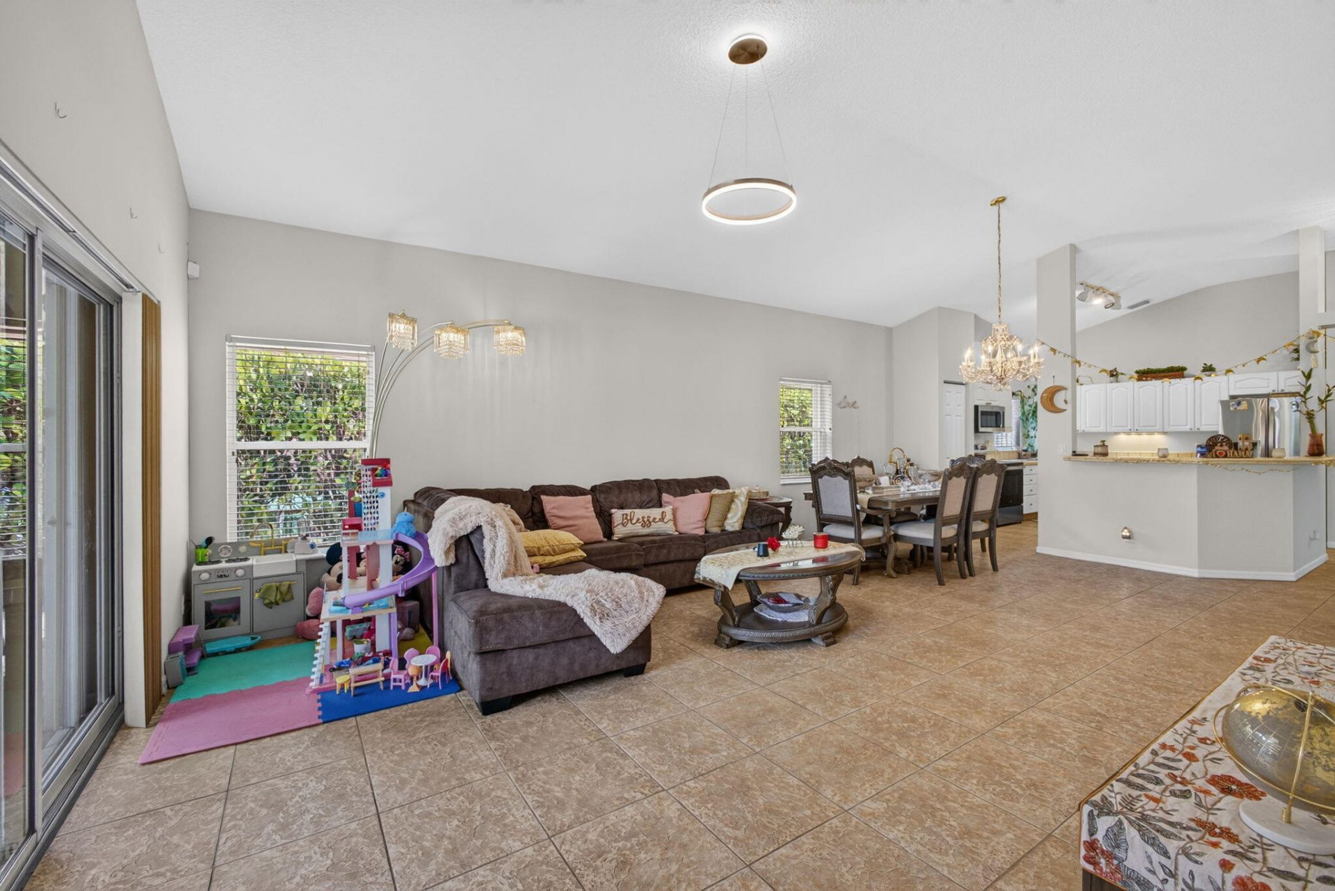 8058 Via Hacienda, Riviera Beach, FL 33418 Photo