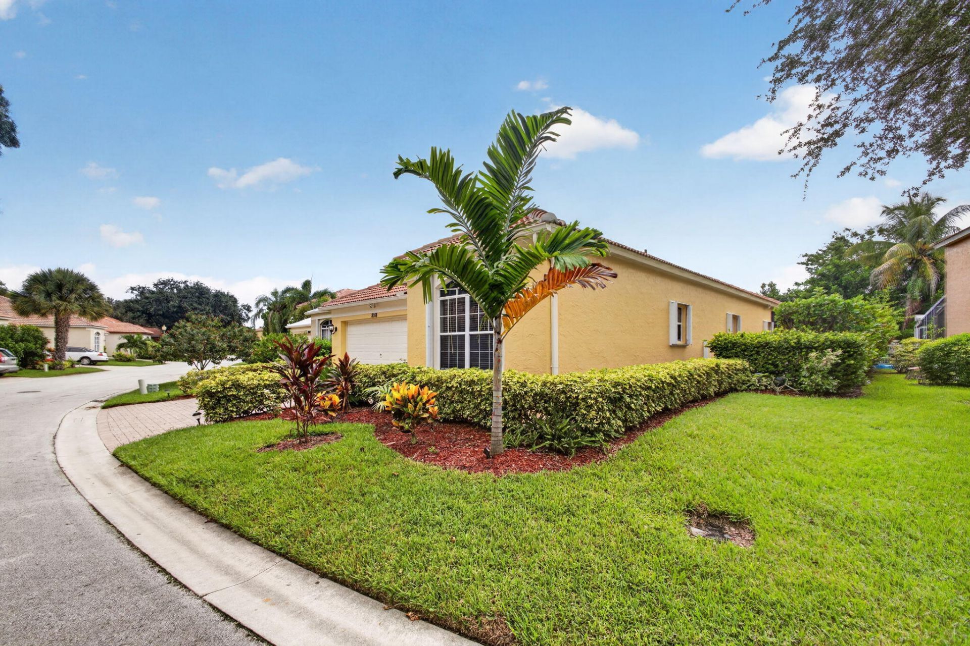 8058 Via Hacienda, Riviera Beach, FL 33418 Photo