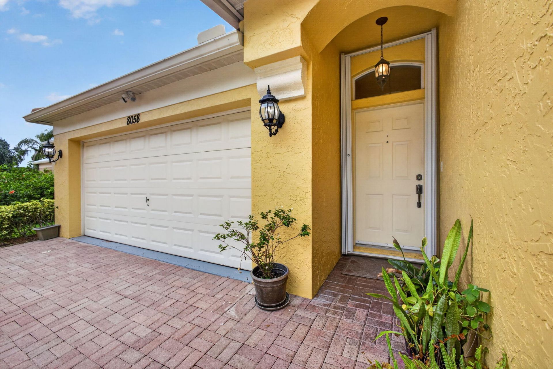 8058 Via Hacienda, Riviera Beach, FL 33418 Photo
