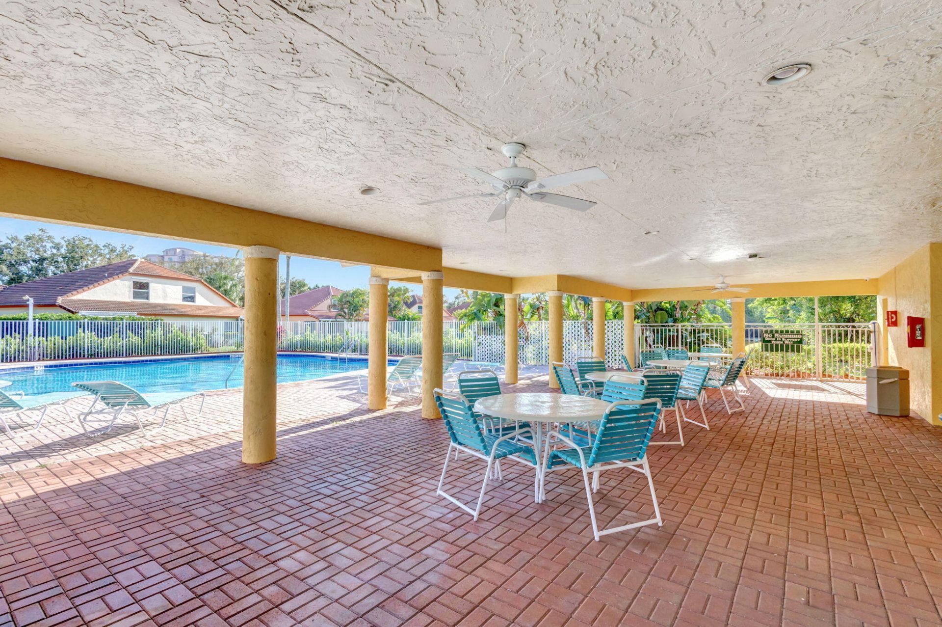 8058 Via Hacienda, Riviera Beach, FL 33418 Photo