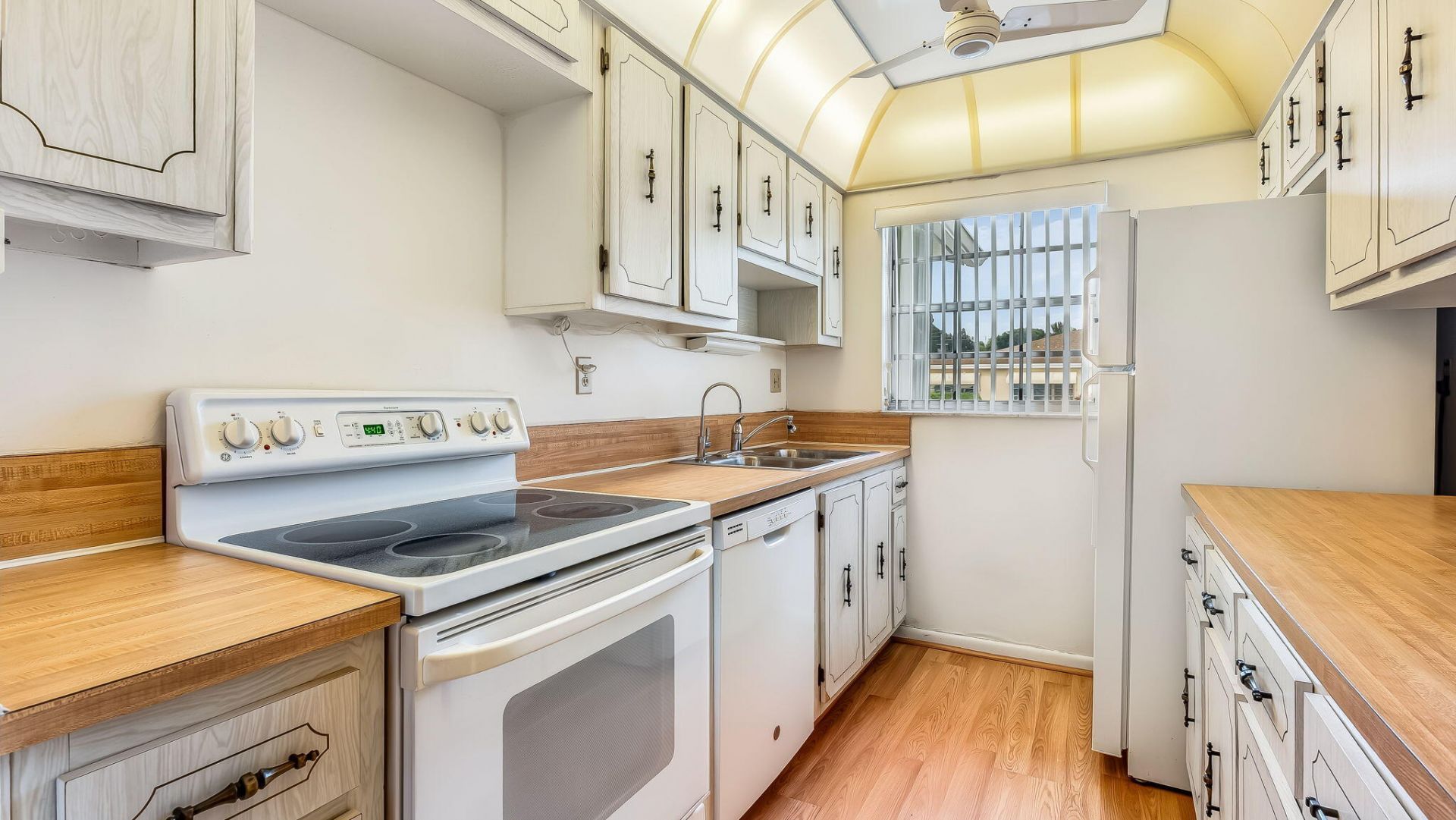 5091 Lakefront Boulevard, Unit C, Delray Beach, FL 33484 Photo