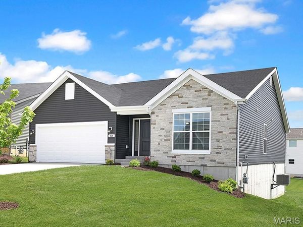 102 Windrow Drive, O'Fallon, MO 63385
