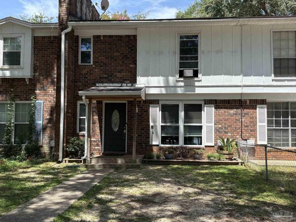 6307 Harvard Ct, Pensacola, FL 32504