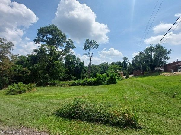 Cunningham Lane , Steubenville, OH 43953
