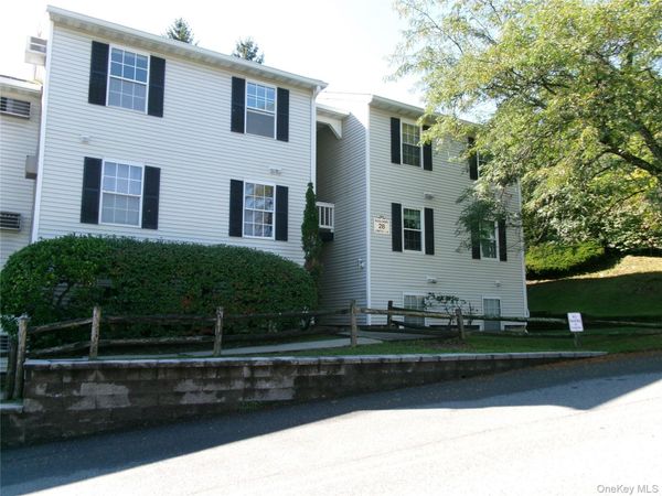 28 Lexington Hill, Unit 6, Harriman, NY 10926