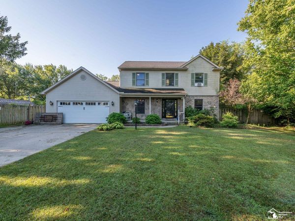1113 W Sterns Road, Temperance, MI 48182