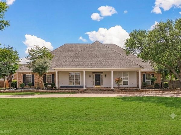 304 Tealwood Drive , Bossier City, LA 71111